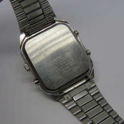 Vintage Citizen Quartz digital /analog mens watch - Working - T011-312805 Y