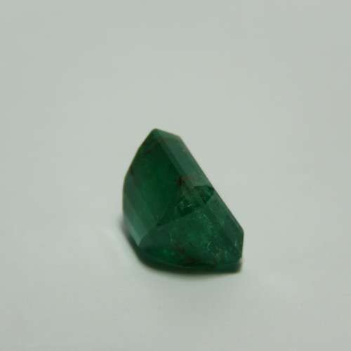 Genuine Zambian emerald in dark colour - Over 6.0ct