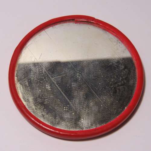 Vintage pocket mirror with picture