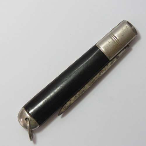 Vintage well used Richards pocket knife