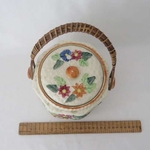 Vintage handpainted cookie jar - Lovely condition