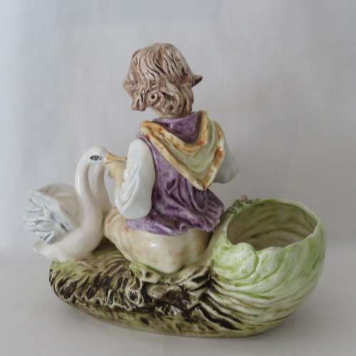 Boy feeding swans flower basket - Vintage porcelain
