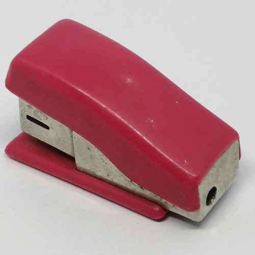 Stapler shaped electric pocket lighter
