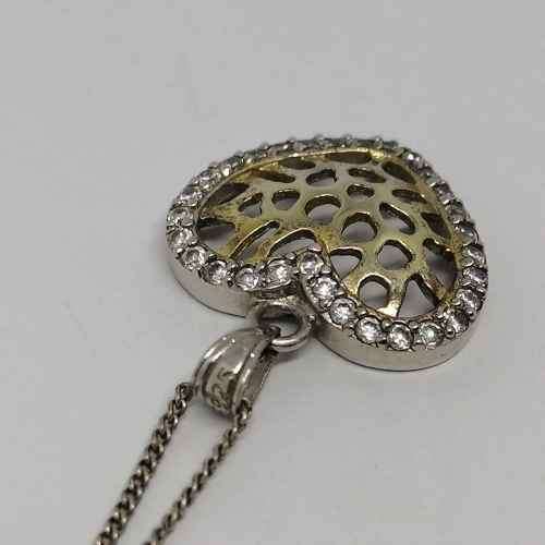 Sterling Silver necklace with silver heart pendant - weighs 3.8grams - length 25cm including pendant