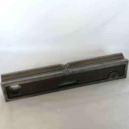 Vintage Cast Iron Machinist spirit level in wooden box