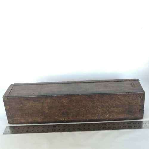Vintage Cast Iron Machinist spirit level in wooden box