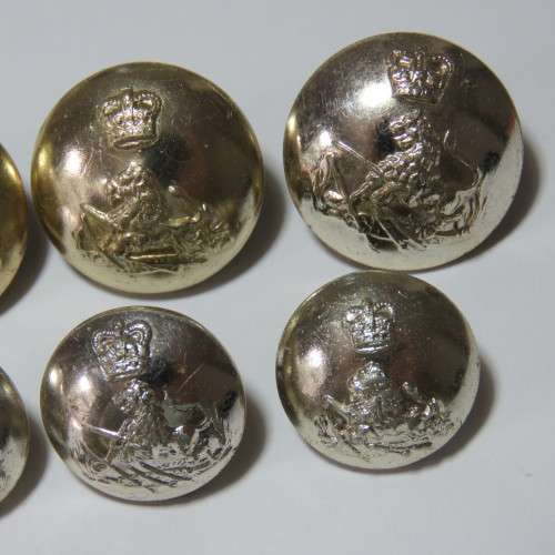 BSAP lot of 7 buttons 3 large and medium 1953-1965 Queen Elizabeth