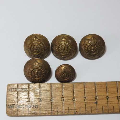 The Cheshire Regiment brass buttons lot of 5 - 4 Tunic - 1 Pocket - Early versions