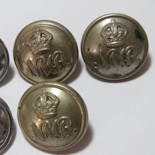 Natal Mounted Rifles - Lot of 5 buttons by different manufactures - Sold as a lot