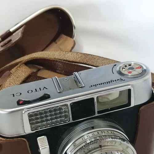 Vintage Voigtlander Vito CL 355 viewfinder camera in leather pouch - light meter not working