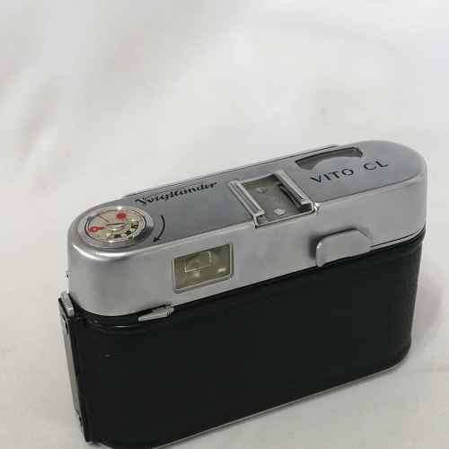 Vintage Voigtlander Vito CL 355 viewfinder camera in leather pouch - light meter not working