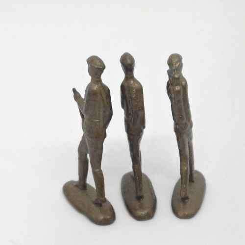Lot of 3 vintage lead soldies - 45mm