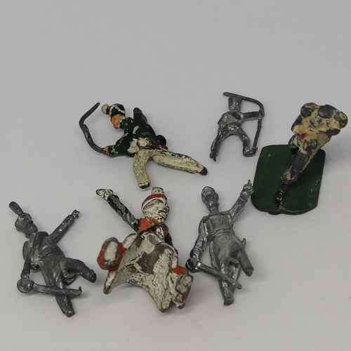Lot of 6 vintage lead soldiers with missing pieces