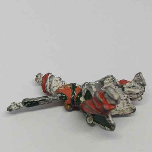 Lot of 6 vintage lead soldiers with missing pieces