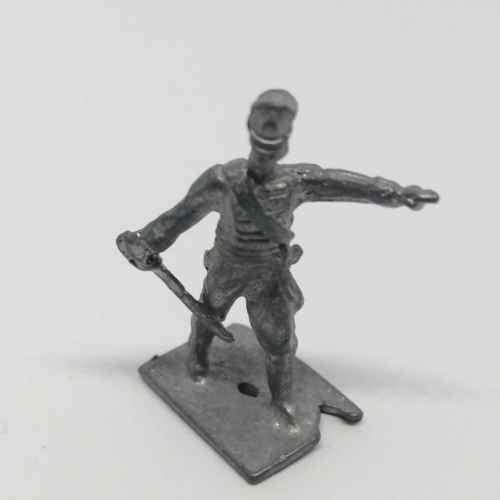 Lot of 4 Vintage lead soldiers