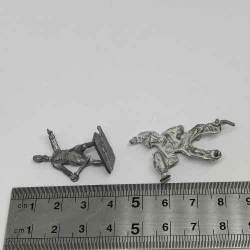 Lot of 4 Vintage lead soldiers