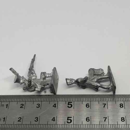 Lot of 4 Vintage lead soldiers