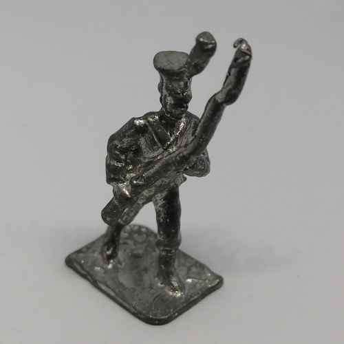 Lot of 4 Vintage lead soldiers