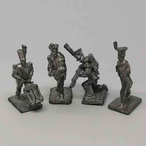 Lot of 4 Vintage lead soldiers