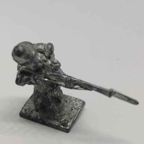 Lot of 4 Vintage lead soldiers