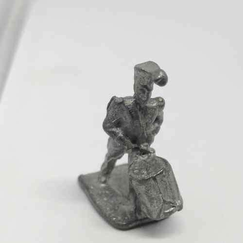 Lot of 4 Vintage lead soldiers