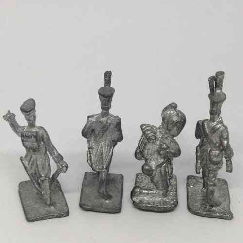 Lot of 4 Vintage lead soldiers