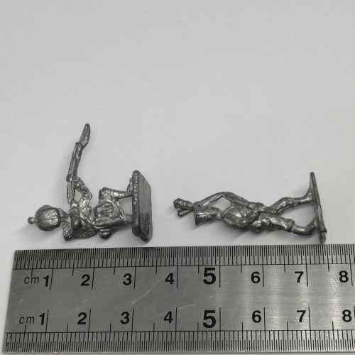 Lot of 4 Vintage lead soldiers