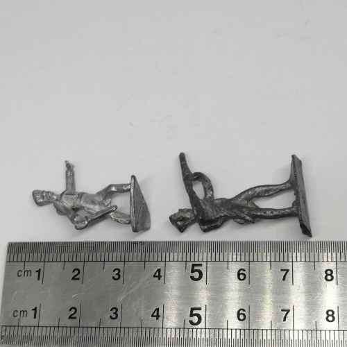 Lot of 4 Vintage lead soldiers