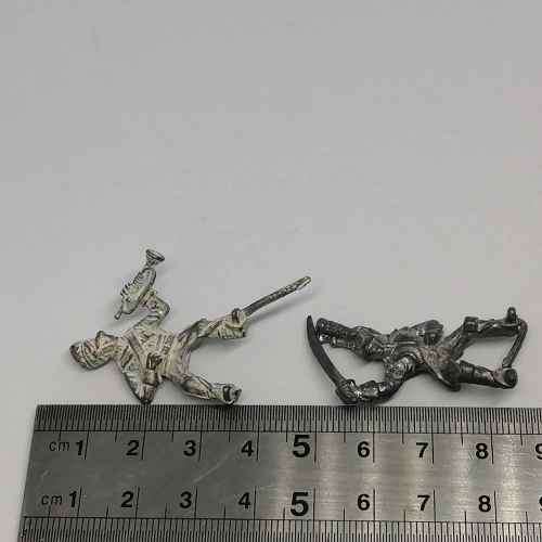 Lot of 4 Vintage lead soldiers