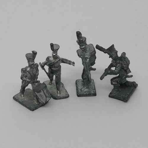 Lot of 4 Vintage lead soldiers