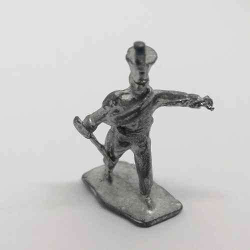 Lot of 4 Vintage lead soldiers