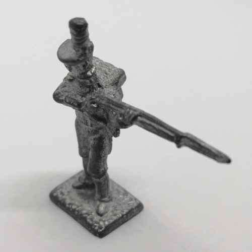 Lot of 4 Vintage lead soldiers