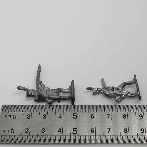 Lot of 4 Vintage lead soldiers