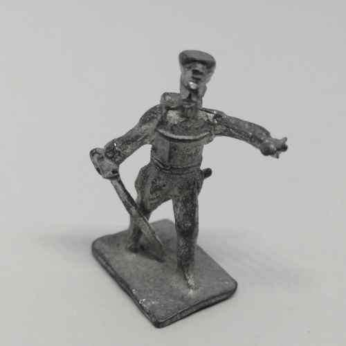 Lot of 4 Vintage lead soldiers