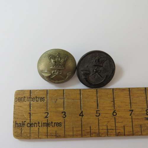Royal Green Jackets - Pair of buttons white metal and composite