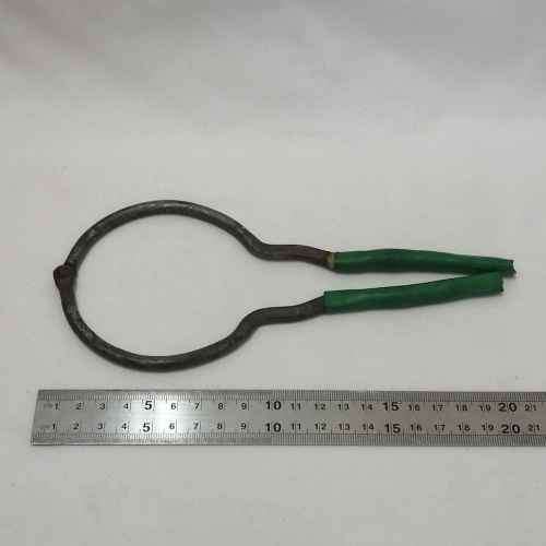 Vintage Metal jar opener tool - made in England