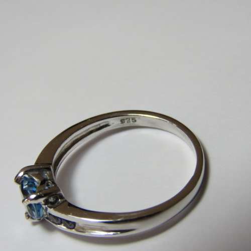 Sterling silver ring 925 with blue heart stone and 4 light purple stones - 2,6 g - Size 8/P/56