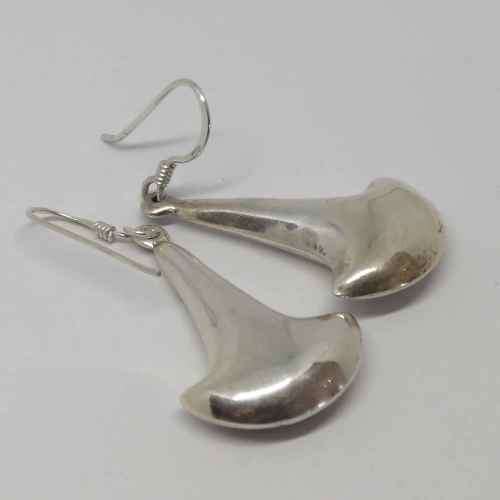 Pair sterling silver earrings - weighs 4.1g