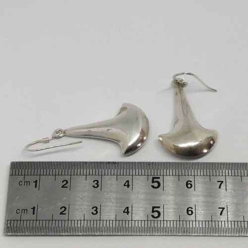 Pair sterling silver earrings - weighs 4.1g