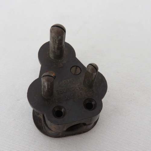 Vintage Lite Master Bakelite small 3 point plug adapter with plug