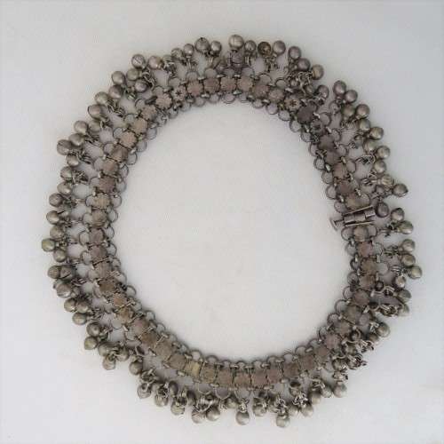 Low Grade silver choker necklace with bells - Weighs 123,5 g