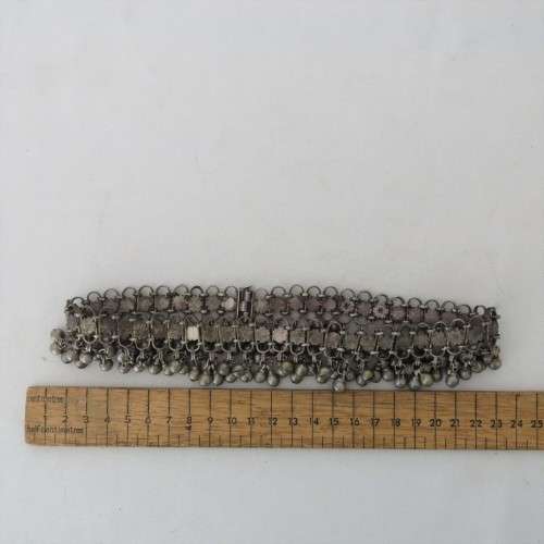 Low Grade silver choker necklace with bells - Weighs 123,5 g