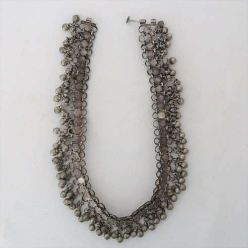 Low Grade silver choker necklace with bells - Weighs 123,5 g