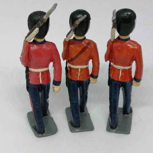 Lot of 3 Vintage British foot guards lead soldiers