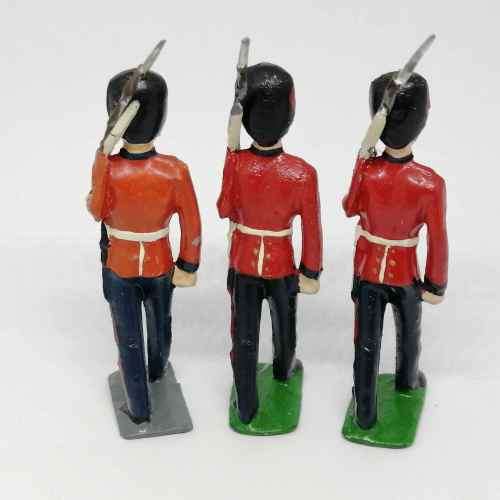 Lot of 3 Vintage British foot guards lead soldiers