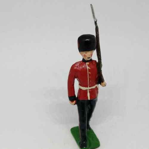 Lot of 3 Vintage British foot guards lead soldiers