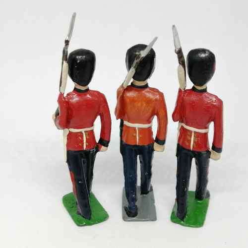 Lot of 3 Vintage British foot guards lead soldiers