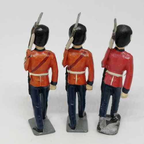 Lot of 3 Vintage British foot guards lead soldiers