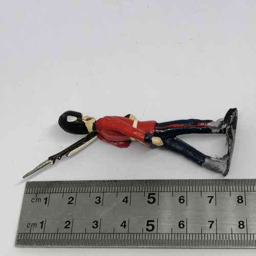Lot of 3 Vintage British foot guards lead soldiers