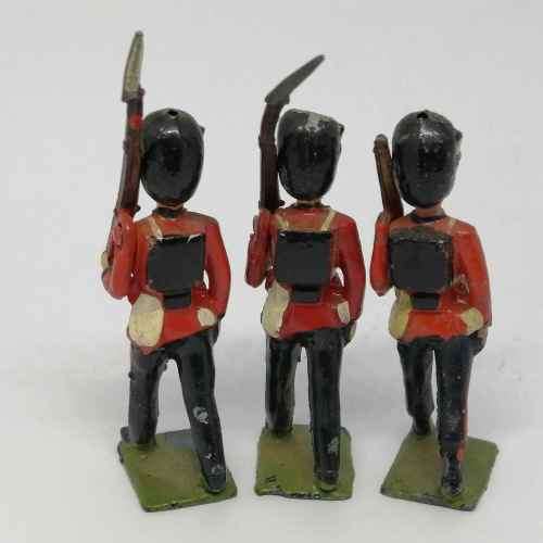 Lot of 3 Vintage Royal Welch Fusiliers lead soldiers - Britains Ltd